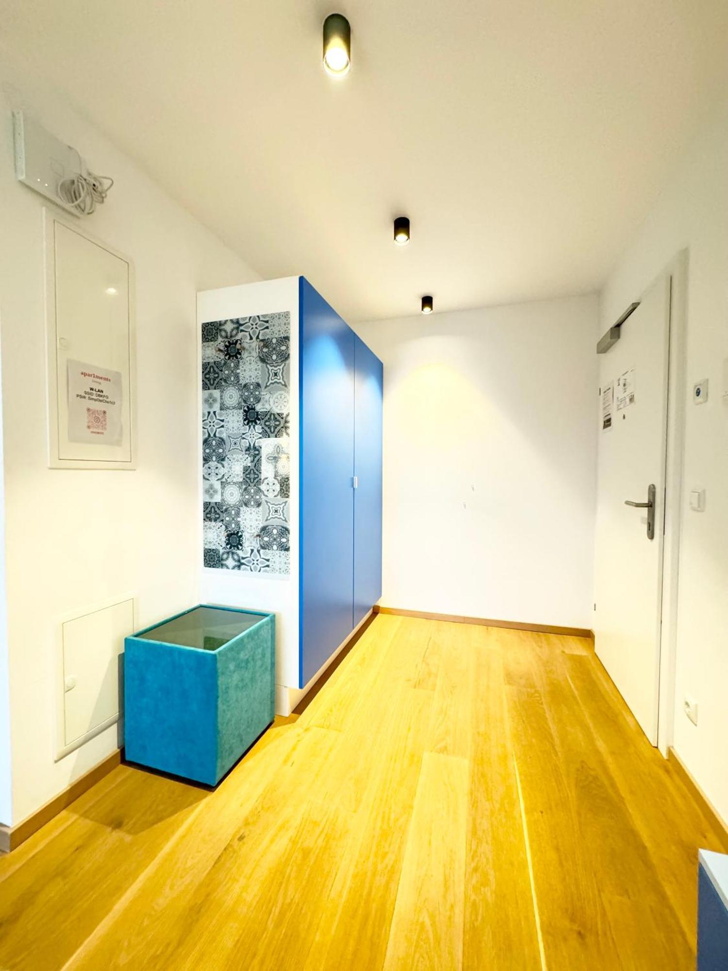 Wohnung Mit Terrasse + Parkplatz Виена Екстериор снимка